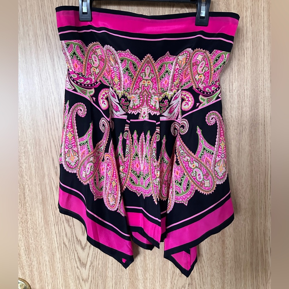 New Moda International Fuchsia/Black Paisley Stipe Asymmetrical Top Women’s S